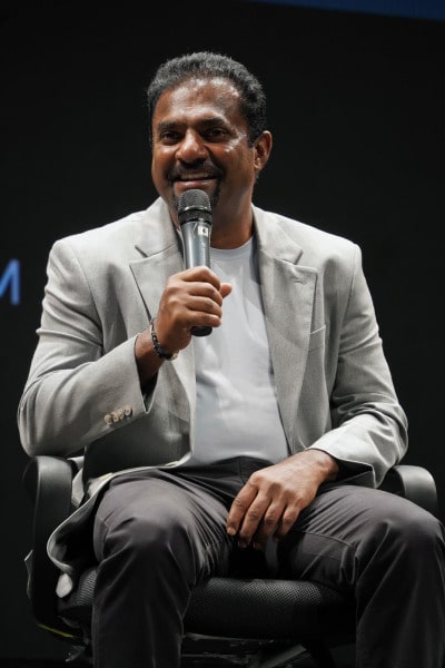 cricket-legend-muttiah-muralitharan-holds-on-his-biopic-at-iffi-54