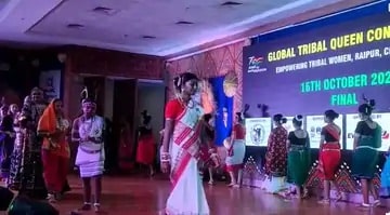 Adivasi Girls Stunning Ramp Walk at Raipur Global Queen Tribal Award Programme 
