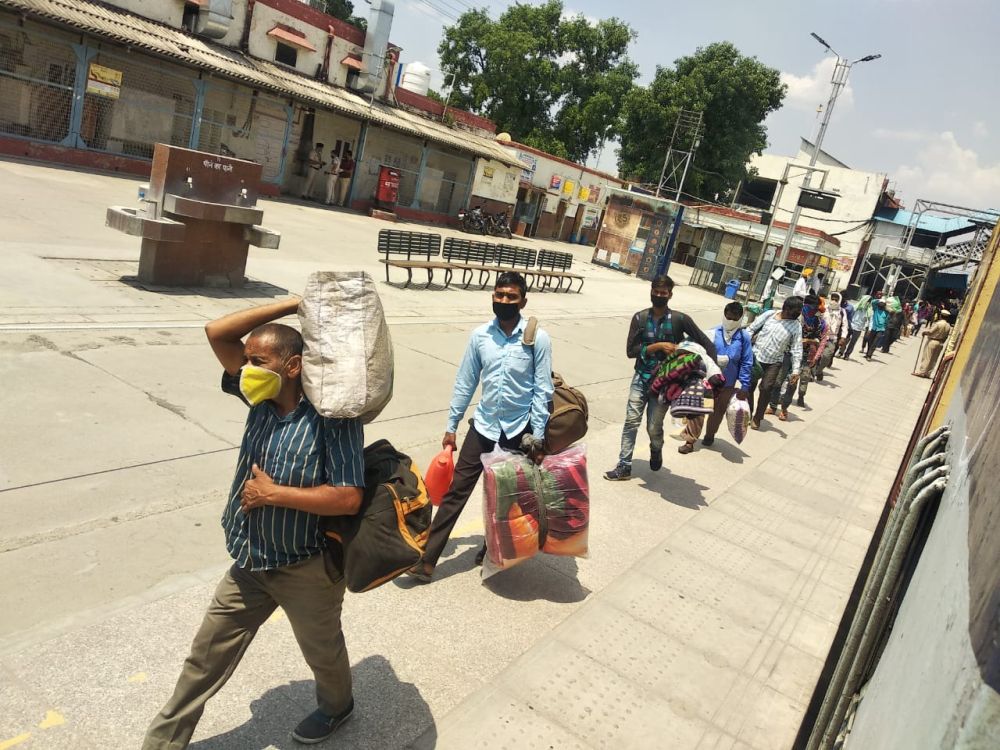 Migrant Control Room in Jharkhand helping workers get their outstanding dues, return home safely