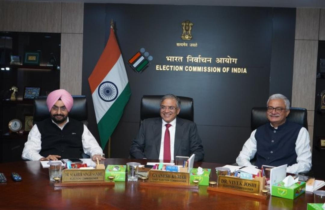 राजनीतिक दलों के साथ ईसीआई का सबसे बड़ा जुड़ाव अभियान; देशभर में सीईओ, डीईओ और ईआरओ स्तर पर 4,719 बैठकें आयोजित की गईं