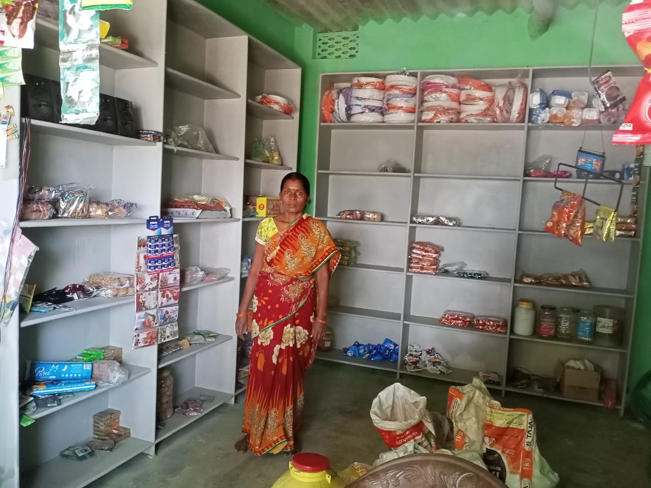 शराब नहीं बेचती सुशीला देवी, किराना दुकान स्थापित किया 