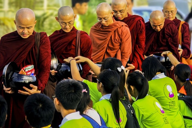 108-Buddhists-from-ROK-to-walk-over-1100-kms-on-43-day-pilgrimage