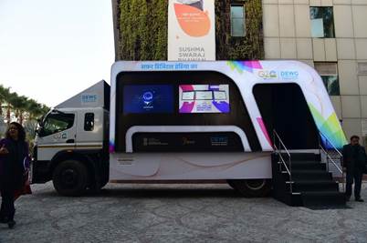 Mobile-van-went-to-Lucknow-where-the-first-meeting-of-G-20-Digital-Economy-Working-Group-will-be-held