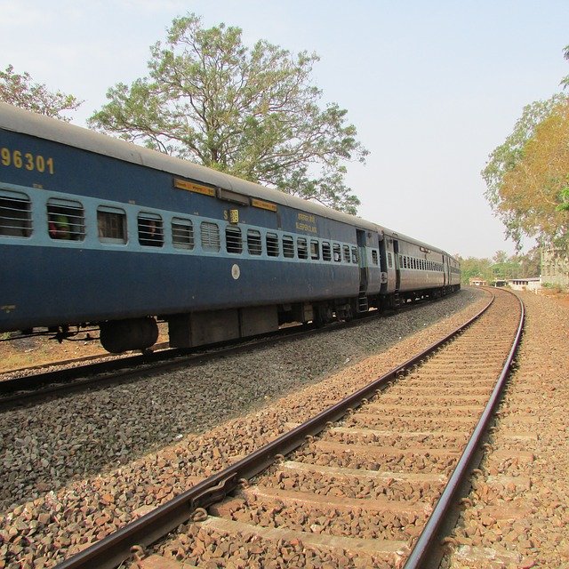 रांची – नई दिल्ली – रांची गरीब रथ एक्सप्रेस ट्रेन में स्थाई रूप से कोच संख्या मे वृद्धि 