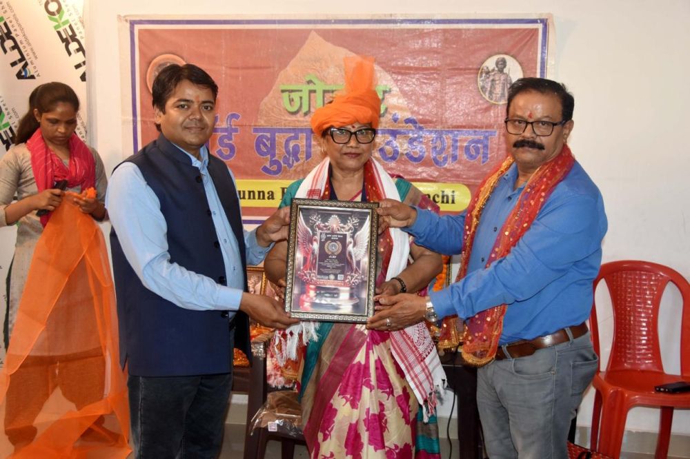 A-felicitation-ceremony-was-held-at-the-Bal-Sanskar-Kendra-in-Ranchi-on-Ambedkar-Jayanti-where-children-received-educational-materials.