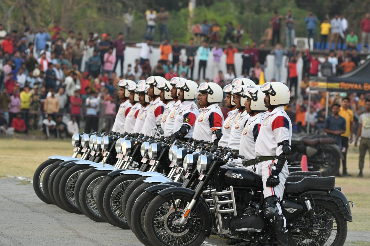 सीमा सुरक्षा बल मोटर साईकिल दल - 'जाँबाज' 14 अप्रैल को दिखाएगा अपने हैरतअंगेज करतब