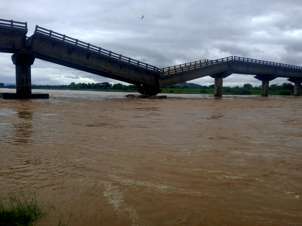 झारखंड में कांची नदी पर नवनिर्मित पुल बहा 