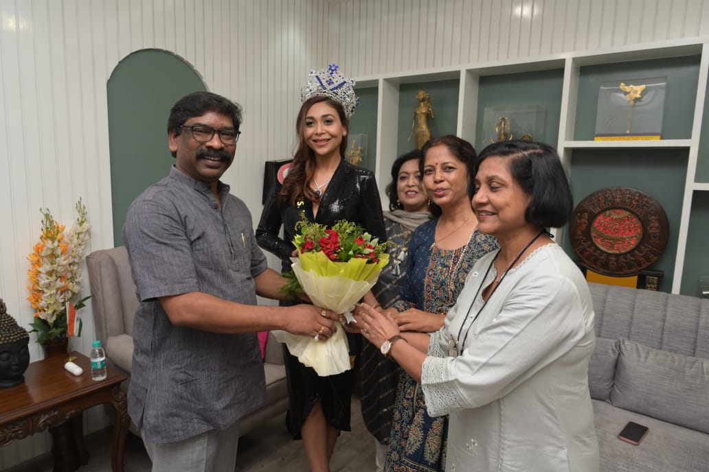 मिसेज इंडिया वर्ल्ड वाइड की विजेता डॉ अपराजिता सिन्हा झारखंड और देश का नाम रोशन किया है: मुख्यमंत्री 