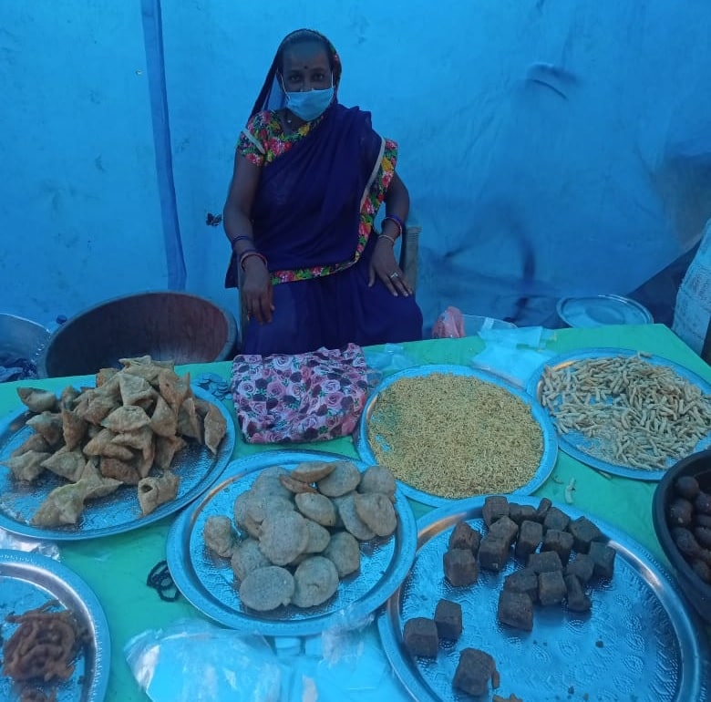 हड़िया-दारू निर्माण और बिक्री छोड़ अलग व्यवसाय अपना रहीं झारखंड की महिलाएं