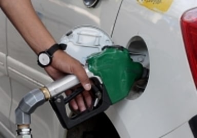 पेट्रोल-डीजल की कीमतों में ताजा बढ़ोतरी, महानगरों में पेट्रोल का भाव 100 रुपये के पार 