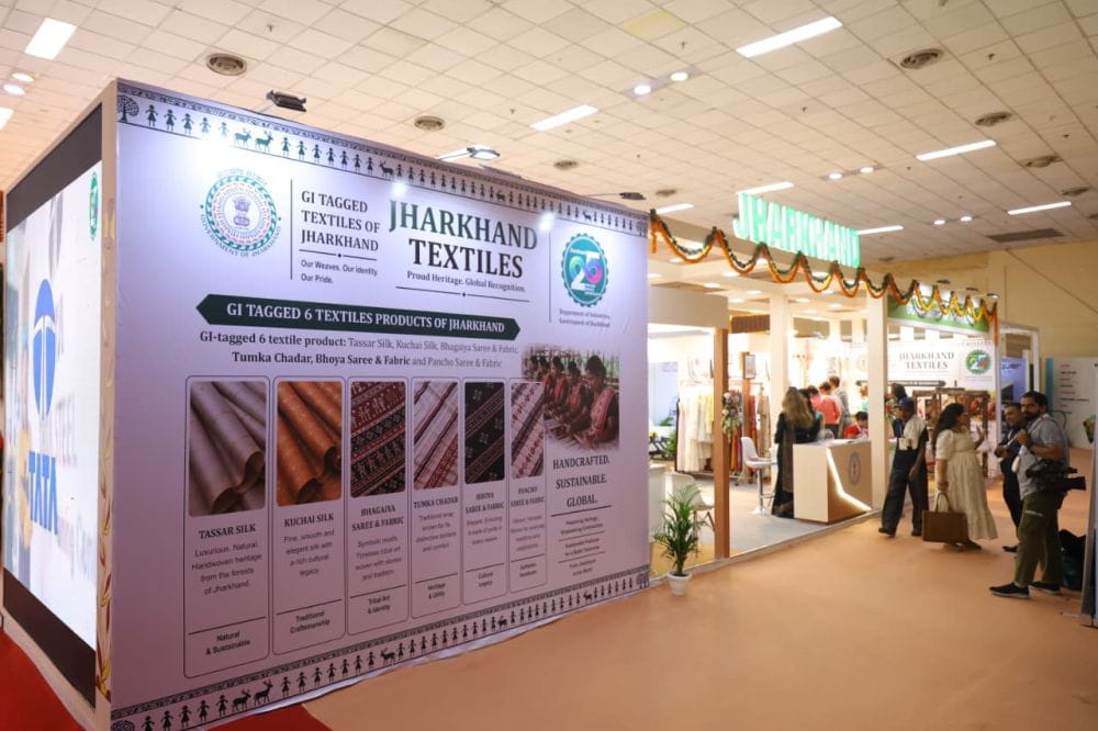 Jharkhand-Pavilion-became-a-center-of-attraction-for-visitors-from-across-the-country-and-abroad-at-Bharat-Tex-2026-held-at-Bharat-Mandapam