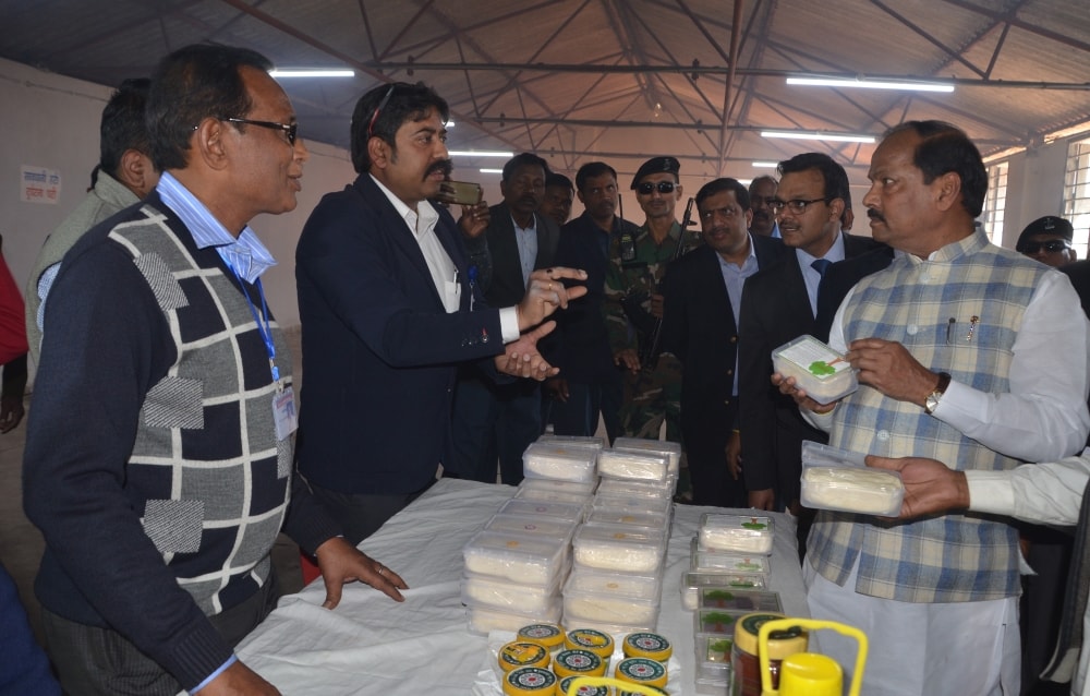 मुख्यमंत्री ने सिदरौल स्थित लाह कारखाने के परिष्करण इकाई का किया पुनर्प्रारंभ