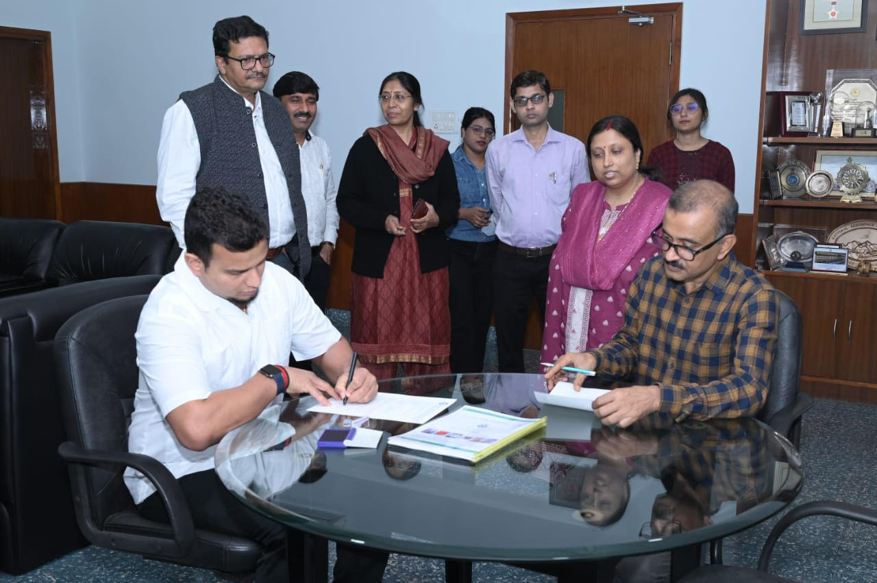 बड़ी खबर: सीएसआईआर-एनएमएल ने नोवासेंसा प्राइवेट लिमिटेड को वेस्ट प्रिंटेड सर्किट बोर्ड संबन्धित टेक्नोलोजी डेमोन्स्ट्रेसन दी