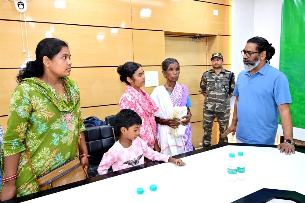 A-total-financial-assistance-of-Rs-2-crore-66-lakh-26-thousand-972-was-provided-to-the-family-of-martyr-constable-Sunil-Dhan-as-honorarium