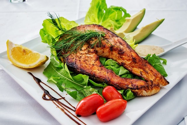 Eat fish, gain benefit from Omega-3 fatty acid for lung health 