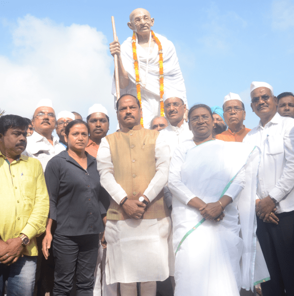 Governor, CM wishes people on the occasion of Gandhi Jayanti