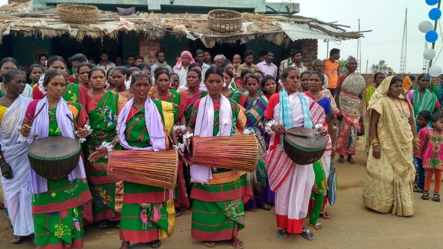 Women beat Mandar,celebrate ODF status of 29 villages in Giridih