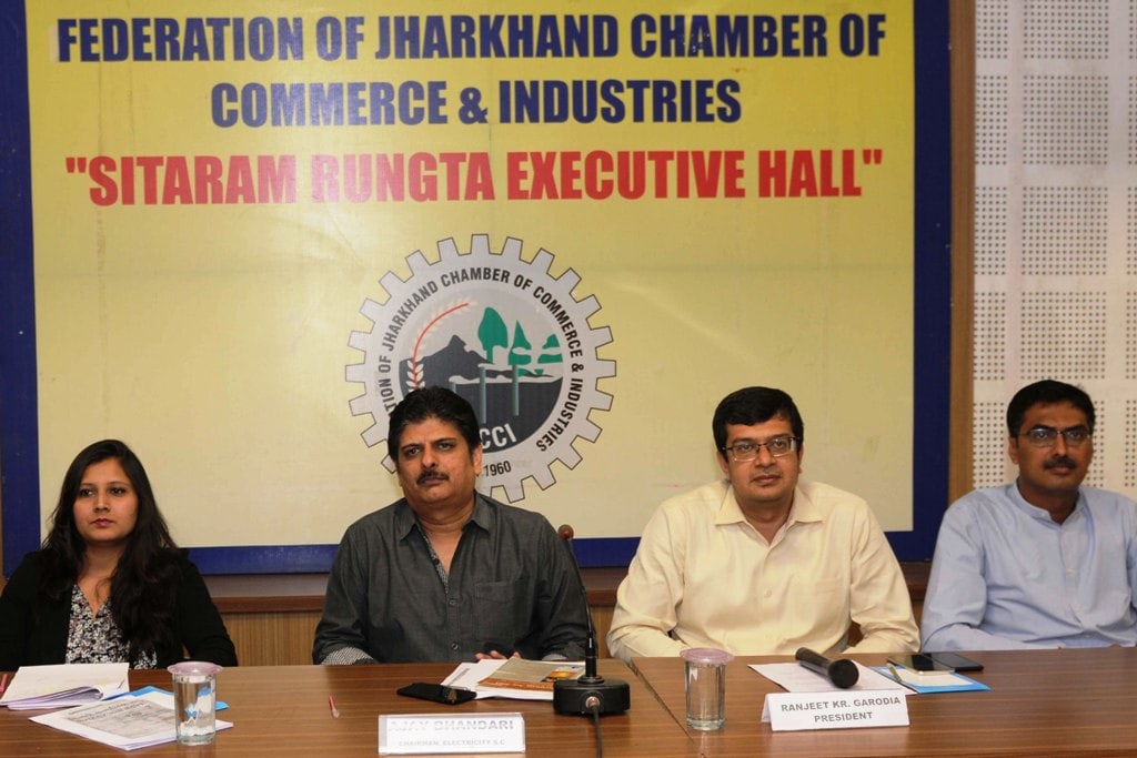 <p>JPCC President Ranjit Kumar Gadodia, Chairman Energy (Policy) sub-committee Ajay Bhandari, and others during a press conference at Chamber Bhawan in Ranchi on Friday. </p> 