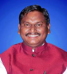 <p>Former Jharkhand CM Arjun Munda kick-started his election campaign as the BJP candidate from the Khunti Lok Sabha seat. On Thursday, Mr. Munda started his campaign by offering prayers…