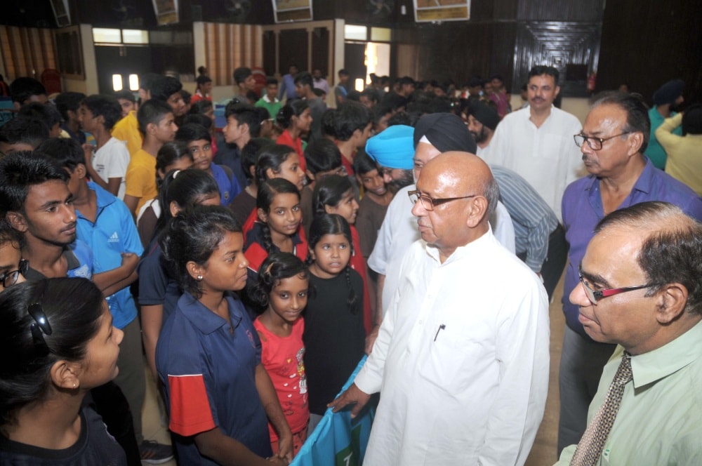 <p>Parliamentary Affairs Minister Saryu Rai along with various sports organizations officials during inaugural ceremony of ‘Inter school Table Tennis State Championships’…