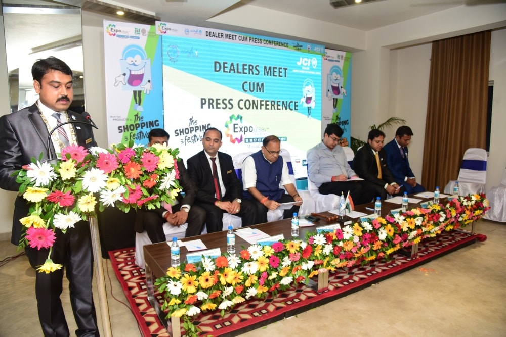 <p>JCI Ranchi organised Dealers Meet for holding Expo 2017 in Ranchi.</p>

