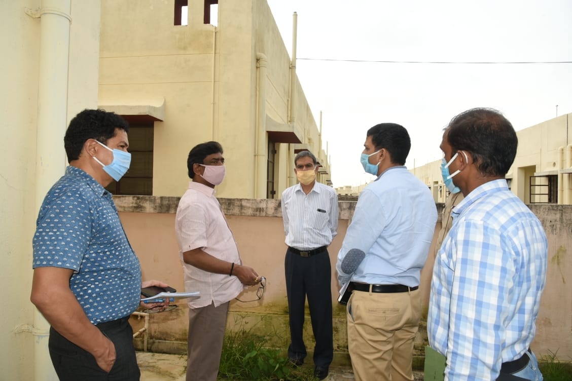 <p>Accompanied by police and civil officers including Chief Secretary Sukhdev Singh Chief Minister Hemant Soren has inspected the newly constructed houses meant for ‘Displaced’…
