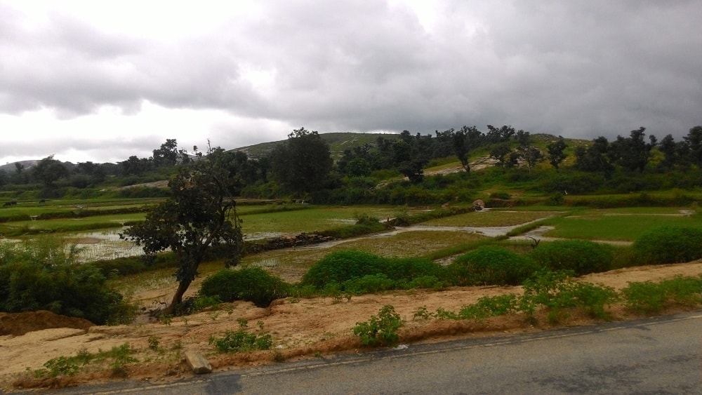 <p>Picturesque countryside on a rainy day as seen from Khunti-Tamar road.</p>
