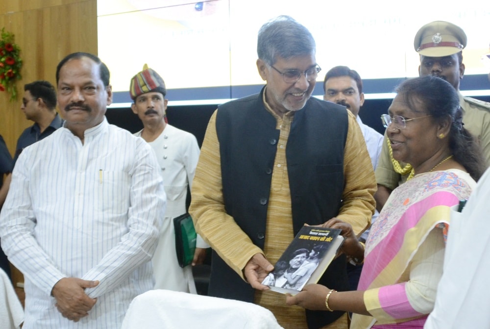 <p>Every citizen should come out in support of issues connected with child-labour,said Governor Draupadi Murmu while Chief Minister Raghubar Das pointed out that the state government…