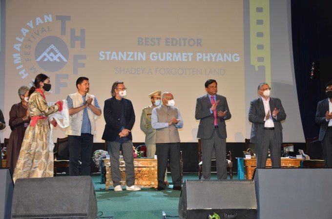 <p>Secretary, Ministry of I&B, GoI, Shri Apurva Chandra today attended the concluding ceremony of the star studded five-day ‘First Himalayan Film Festival' at Sindhu…