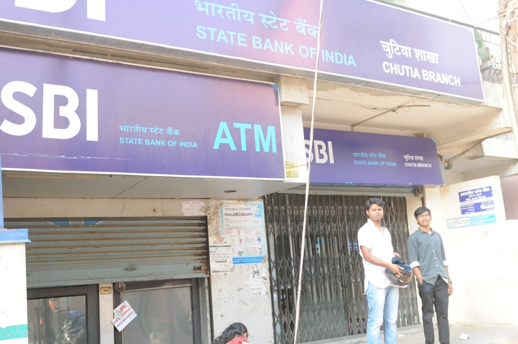 <p>Closed SBI ATM at Chutia branch in Ranchi on Tuesday. </p>
