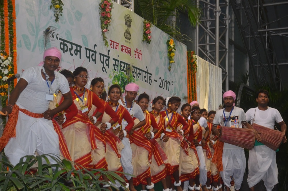 <p>In view of the forth coming Karam festival, a colourfull 'Karam Parv Pooarv Sandhya Samaroh' was held at Rajbhawan in Ranchi today.On the occasion, apart from Governor…