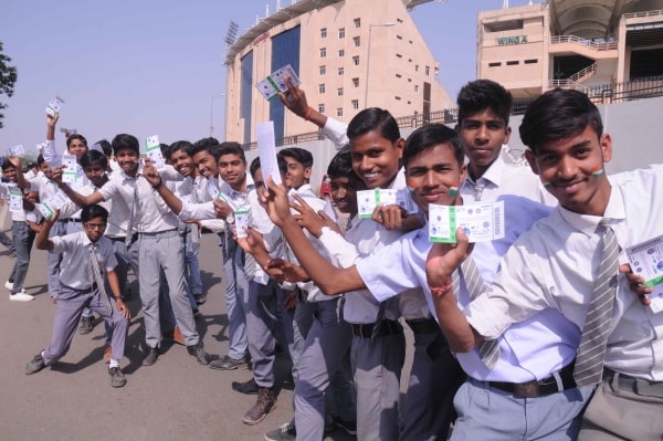 <p>School students showing their tickets outside JSCA stadium during India Vs Australia’s 2nd day of third test match  in Ranchi on Friday. </p>
