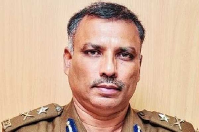 <p>Jharkhand DGP M.V.Rao's mother, who was above 80 years old,passed away in Vizag. Rao who had rushed to Vizag after knowing her ailment three days back,was present there.</p>…