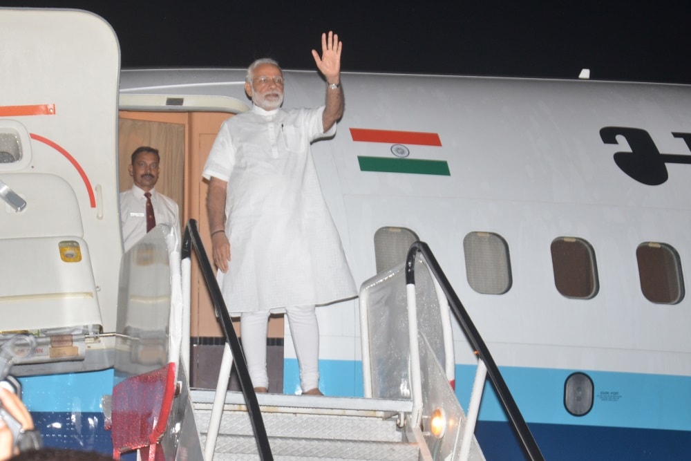 <p>Prime Minister Narendra Modi emplanes for Delhi from Birsa Munda airport in Ranchi on Friday after his Jharkhand visit.</p>
