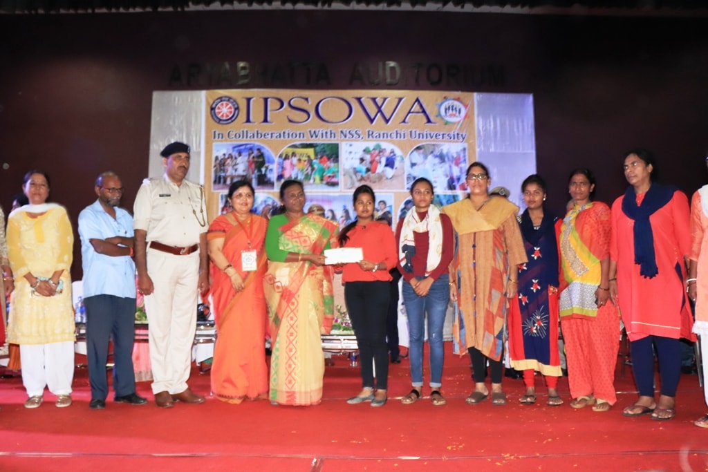 <p>Governor Draupadi Murmu during the I.P.S. Officer’s Wives Association's 'Saraswati Stipend' programme in Ranchi on dated 30-08-2018.</p>
