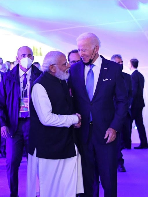 <p>PM Narendra Modi with US President Joe Biden and French President Emmanuel Macron at G20 Summit in Rome, Italy</p>
