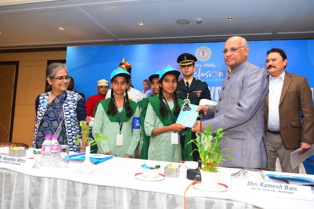 jharkhand-governor-celebrates-world-children-s-day-with-200-adolescents-in-ranchi