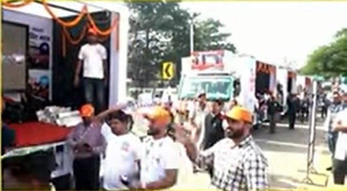 Over a lakh people participate in ‘Viksit Bharat Sankalp Yatra’ launched by PM Modi in Khunti 