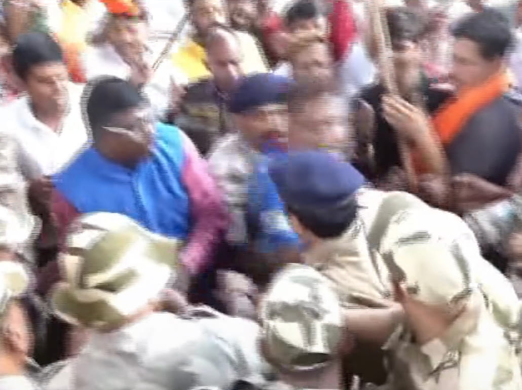 jharkhand-bjp-takes-recruitment-row-to-six-districts-demands-action-against-students-cases