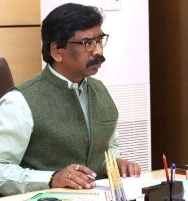 who-says-cm-hemant-soren-is-guilty-in-misuse-of-his-authority-to-gain-stone-mines-for-himself