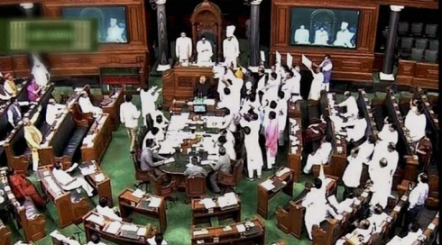 Congress picks up cattle traders hanging case in Lok Sabha