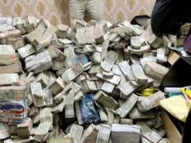 ED recovered crores of cash from the premise of a servant of Congress leader and Minister Alamgir Alam’s PS in Ranchi 