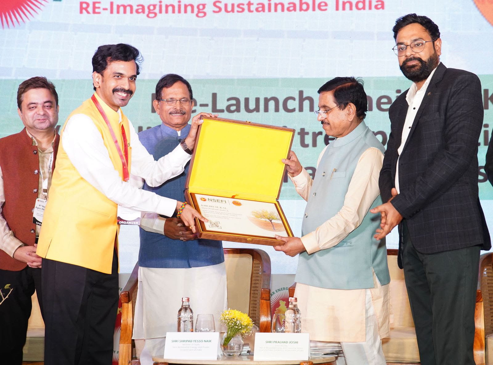 over-10-lakh-standalone-solar-agricultural-pumps-installed-13-lakh-grid-connected-agricultural-pumps-solarised-in-india-minister