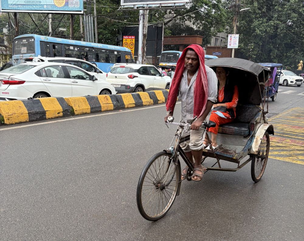 man-pulled-rickshaw-fast-becoming-extinct-in-ranchi
