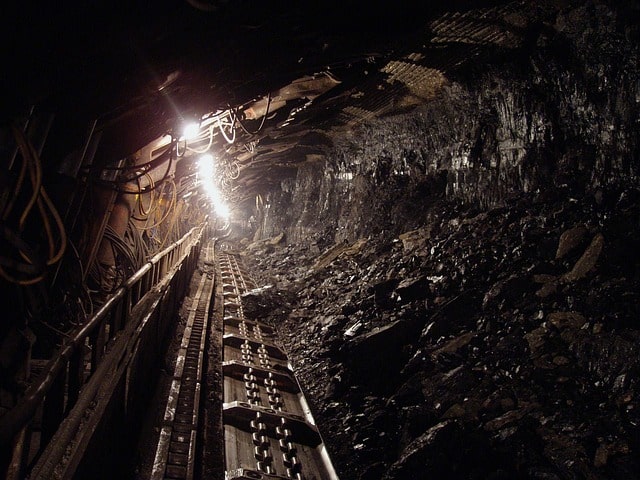 Illegal miners feared trapped as three abandoned coal mines caved in Dhanbad