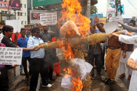 Uri terror attackers effigy burnt in Ranchi