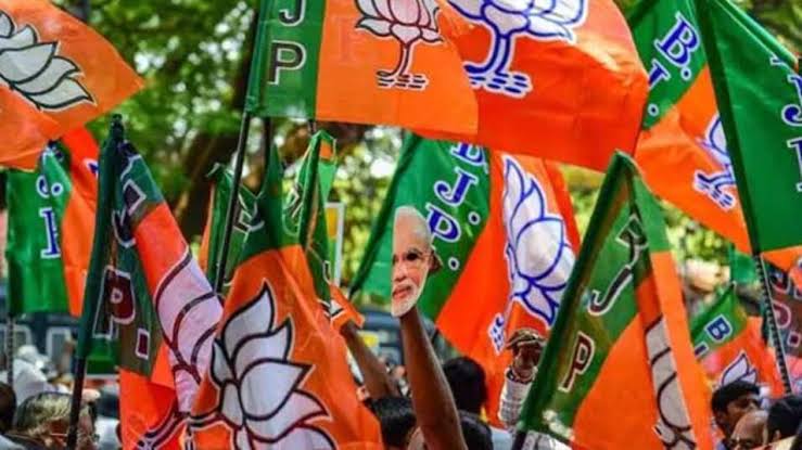 BSP, SP suffer set back as 10 MLCs set to join BJP in UP