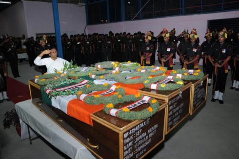 Draupadi Murmu paid floral tributes to two martyrs of Uri attack