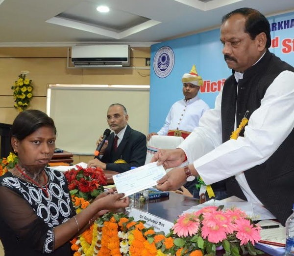 Govt to provide Rs 5 crore compensation fund for violence victims,says CM
