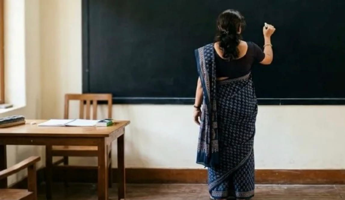 jharkhand-hc-ensures-certificate-cant-end-a-teachers-service